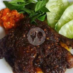 Bebek Goreng Madura Bumbu Hitam Sambel Merah