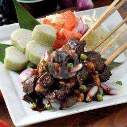 (paket Hemat) Sate Kambing Kacang (10 Tusuk)   2 Lontong