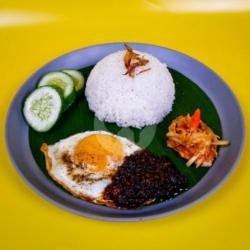 Nasi Telor Ceplok (bumbu Hitam)