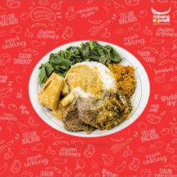 Nasi Padang Dendeng Sambal Ijo    Ikan Teri