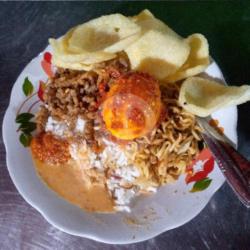 Nasi Uduk Telor Balado