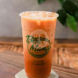 Thai Tea Dengan Berbagai Pilihan Toping