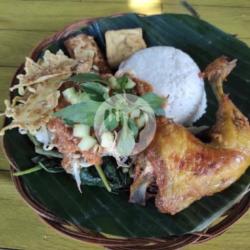 Nasi Pecel Special Ayam Goreng