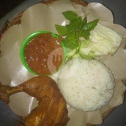 Lalapan Paha Ayam Negri   Nasi Sambel Mentah