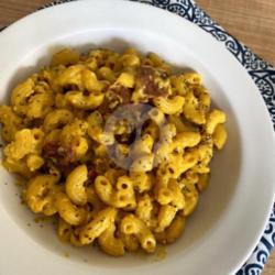 Mac N Cheese Smoked Beef