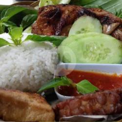 Nasi Ayam Kalasan Tahu Tempe