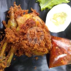 Paha Ayam Goreng Kremes Laos