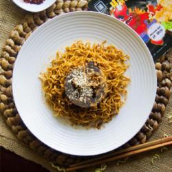 Mie Ramen Goreng Medium Hot