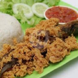 Paket Nasi Lele Goreng Kremes Abah Arkan ( Gratis Es Teh )