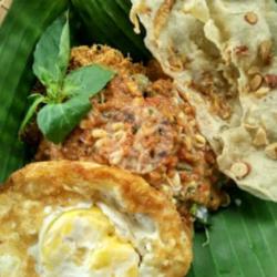 Nasi Pecel   Oseng Tempe   Peyek   Telur