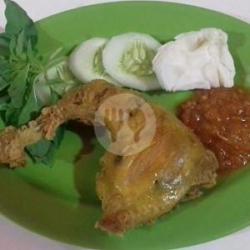 Ayam Goreng Lalapan Paha Tanpa Nasi