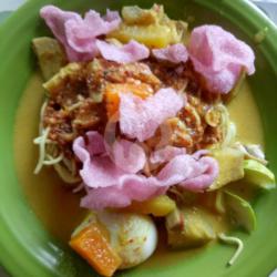 Lontong Sayur Plus Telur