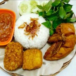 Penyetan Nasi Ayam Goreng