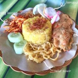 Nasi Kuning   Perkedel   Gorengan