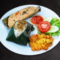 Nasi Liwet Teri Medan Pepes Tahu