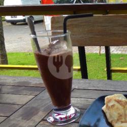 Chocolate / Cappucino / Coffe / Milo (ice / Hot)