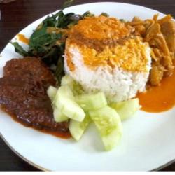 Nasi Daging Rendang