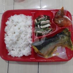 Juara 5 (nasi Ikan Sayur Dan Sambal)