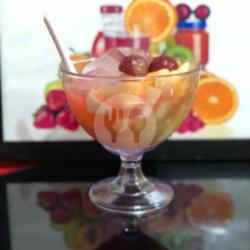 Sop Buah Kuah Strawberry