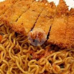 Indomie Goreng Sayur   Ayam Katsu   Saos   Mayonaise