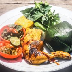 Nasi Timbel Ayam Bakar Komplit