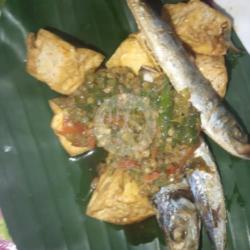 Ikan Asin Benggol Sambal Mercon   Nasi