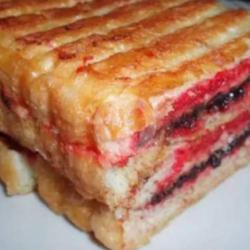 Roti Bakar Strawberry Coklat Susu