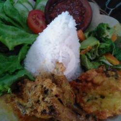 Nasi Ayam   Tumis   Perkedel