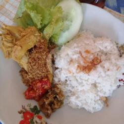 Paket Nasi Ayam , Telur , Kepala Ayam