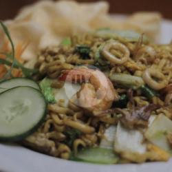 Mie Seafood (goreng/rebus)