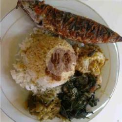 Nasi Ikan Kembung Bakar Padang   Sayuran