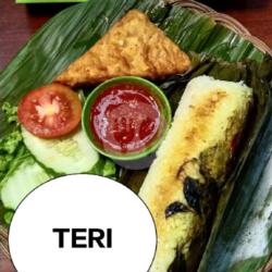 Nasi Bakar Isi (teri)   Tempe   Sambal Dan Lalapan