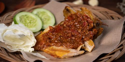 Ayam Geprek Yago Chicken, Jl Kp Basmol No.57 ,Kec. Kembangan