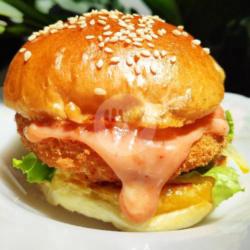 Crispy Chicken Egg Cheese Burger