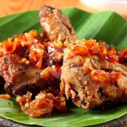 Setengah Ekor Ayam Bakar Sambel Penyet