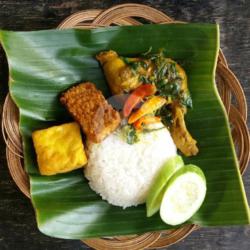 Nasi Ayam Bumbu Kemangi   Tahu Tempe