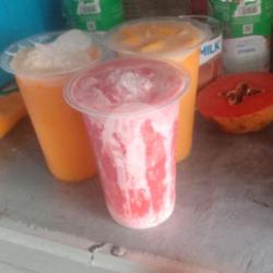 Jus Strawberry Toping Keju