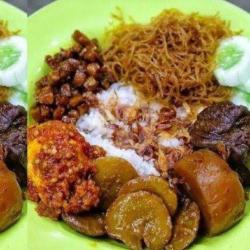 Nasi Uduk Semur Jengkol