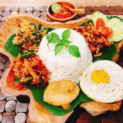 Nasi Ayam Suwir Kecombrang