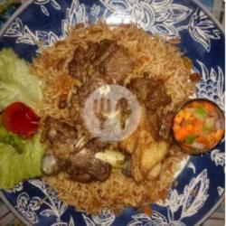 Nasi Kabuli Kambing Guling