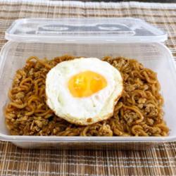 Indomie Nyemek Telur Setengah Matang