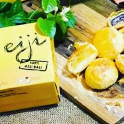 Pia Eiji Isi 8 Pcs Rasa Keju Coklat(mix)
