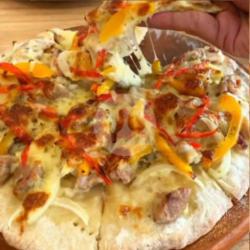 Creamy Chicken Mushroom Pizza