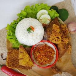 Nasi Uduk Ayam Kremes