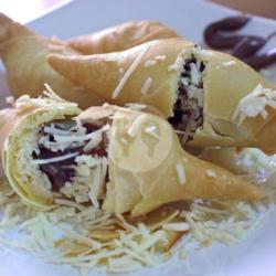 Pisang Molen Coklat Keju