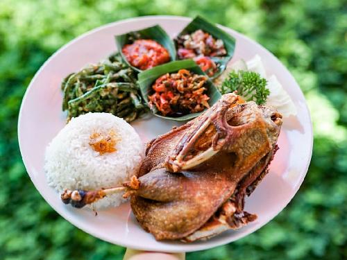 Ayam Dan Bebek Bakar Karindangan Dapur Ny Hendy, Wonorejo Puncak