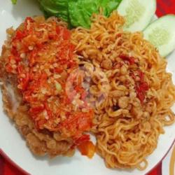 Indomie Ayam Geprek Bosku
