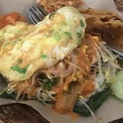 Nasi Pecel   Telur Dadar