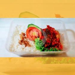 Nasi Dendeng Sapi Balado   Air Mineral 600ml