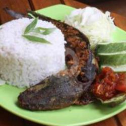 Pecel Lele Sambal Setan